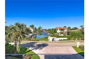 10242 Vanderbilt Drive, Naples, FL 34108 - MLS#226012650