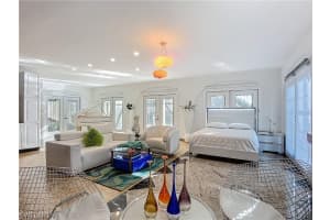 10242 Vanderbilt Drive, Naples, FL 34108 - MLS#226012650