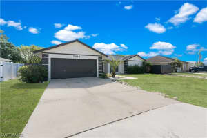 7328 Pebble Beach Rd, Fort Myers