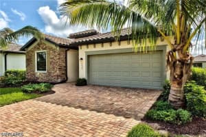 9460 Foxglove Ln, Naples