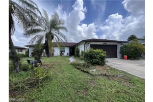 4439 Parrot Ave, Naples