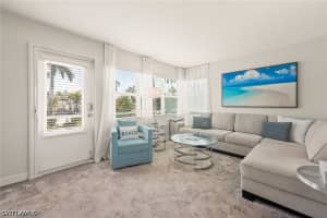 277 8th Avenue, Naples, FL 34102 - MLS#226012829