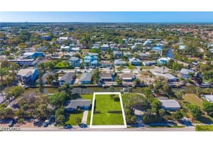 2754 Bayview Drive, Naples, FL 34112 - MLS#226012894