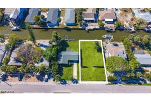 2754 Bayview Drive, Naples, FL 34112 - MLS#226012894