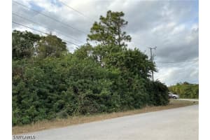 54 GENE Avenue, Lehigh Acres, FL 33976 - MLS#226012958