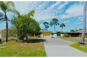 819 98th Avenue, Naples, FL 34108 - MLS#226012979