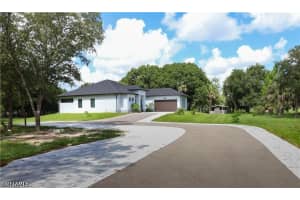 109 14th St Se, Naples