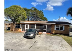 2036 41st St Sw B, Naples