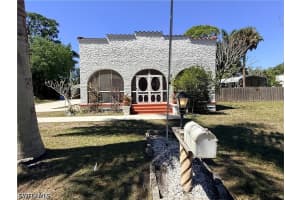 316 Royal Palm Park Road, Fort Myers, FL 33905 - MLS#226013080