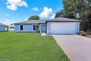 626 2nd Lane, Cape Coral, FL 33993 - MLS#226013083