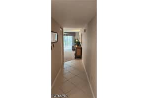 221 Fox Glen Drive, Naples, FL 34104 - MLS#226013091