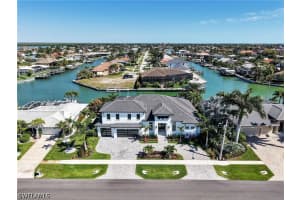 1749 Wavecrest Court, Marco Island, FL 34145 - MLS#226013093