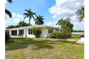 337 Shore Dr, Fort Myers