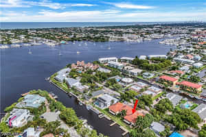 1390 Chesapeake Avenue, Naples, FL 34102 - MLS#226013181