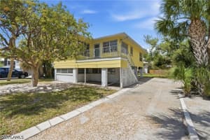 123 Andre Mar Drive, Fort Myers Beach, FL 33931 - MLS#226013208