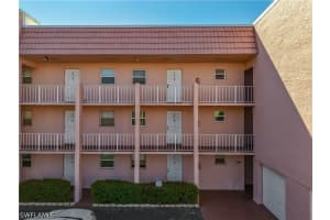 180 TURTLE LAKE Court, Naples, FL 34105 - MLS#226013251