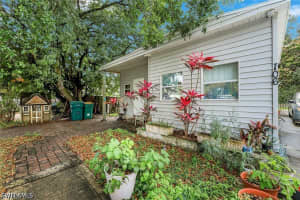 106 Moon Bay St, Naples