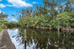 106 Moon Bay Street, Naples, FL 34114 - MLS#226013259