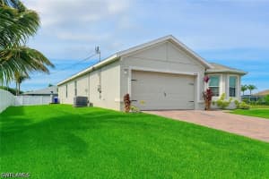2220 5th Avenue, Cape Coral, FL 33909 - MLS#226013261