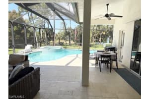 6564 Chestnut Cir, Naples