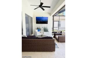 6564 Chestnut Circle, Naples, FL 34109 - MLS#226013275