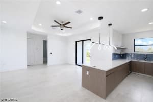 211 25th Avenue, Cape Coral, FL 33993 - MLS#226013279
