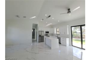 2915 28th Street, Lehigh Acres, FL 33976 - MLS#226013285