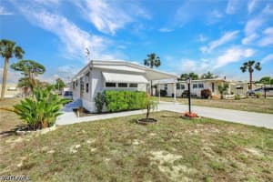 27543 Hoenie Drive, Bonita Springs, FL 34135 - MLS#226013301