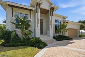 626 Fountainhead Lane, Naples, FL 34103 - MLS#226013306