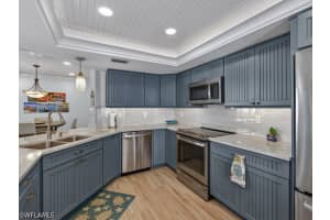 625 Beachwalk Circle, Naples, FL 34108 - MLS#226013341