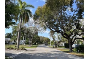 930 13th Street, Naples, FL 34102 - MLS#226013342