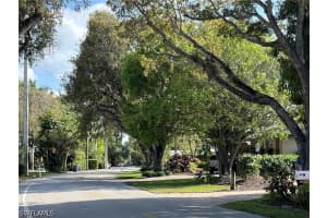 930 13th Street, Naples, FL 34102 - MLS#226013342