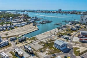 19281 #43 San Carlos Boulevard, Fort Myers Beach, FL 33931 - MLS#226013343