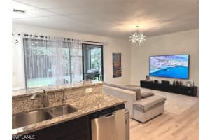 15286 Summit Place Cir 175, Naples