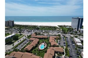 61 Greenbrier St 7-105, Marco Island