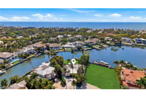 2002 4th street S, Naples, FL 34102 - MLS#226013401