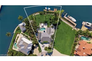 2002 4th street S, Naples, FL 34102 - MLS#226013401