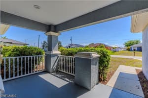 2904 5th Place, Cape Coral, FL 33993 - MLS#226013403