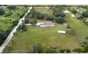 16451 Wildcat Dr, Fort Myers