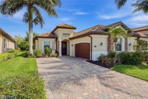 2842 Aviamar Cir, Naples