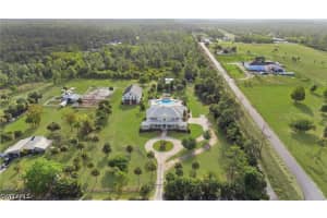 940 10th Street, Naples, FL 34117 - MLS#226013515