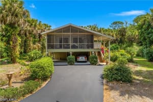 670 7th Street, Naples, FL 34117 - MLS#226013529