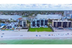 9375 GULF SHORE Drive, Naples, FL 34108 - MLS#226013576