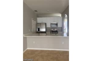 7530 Bristol Cir, Naples