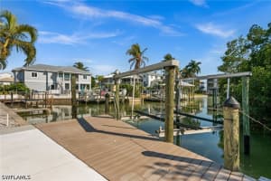 8324 Lagoon Road, Fort Myers Beach, FL 33931 - MLS#226013612