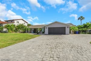 27129 Holly Lane, Bonita Springs, FL 34135 - MLS#226013631