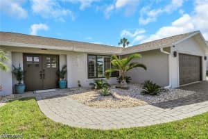 27129 Holly Lane, Bonita Springs, FL 34135 - MLS#226013631
