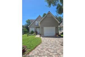 199 Leawood Circle, Naples, FL 34104 - MLS#226013664