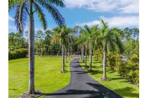 6155 Standing Oaks Lane, Naples, FL 34119 - MLS#226013669