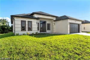 2813 19TH Street, Lehigh Acres, FL 33976 - MLS#226013712